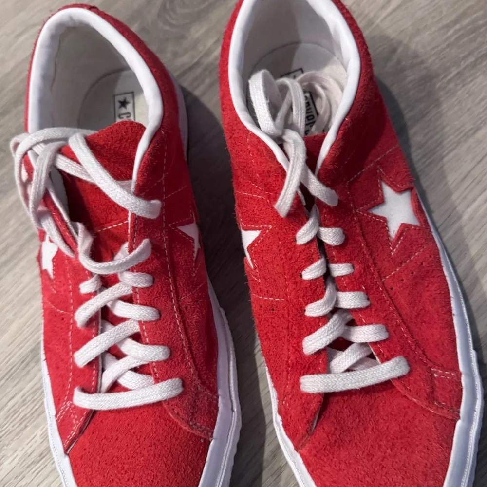 Suede converse Low Top Chuck Taylor Red Size 12 - Picture 3 of 4